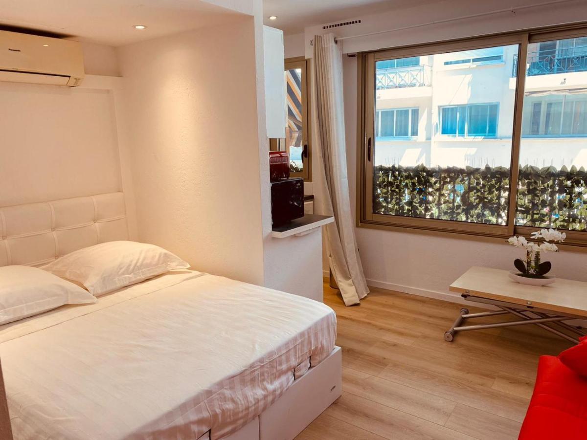 Cannes Martinez Croisette Beach 50M Bagian luar foto